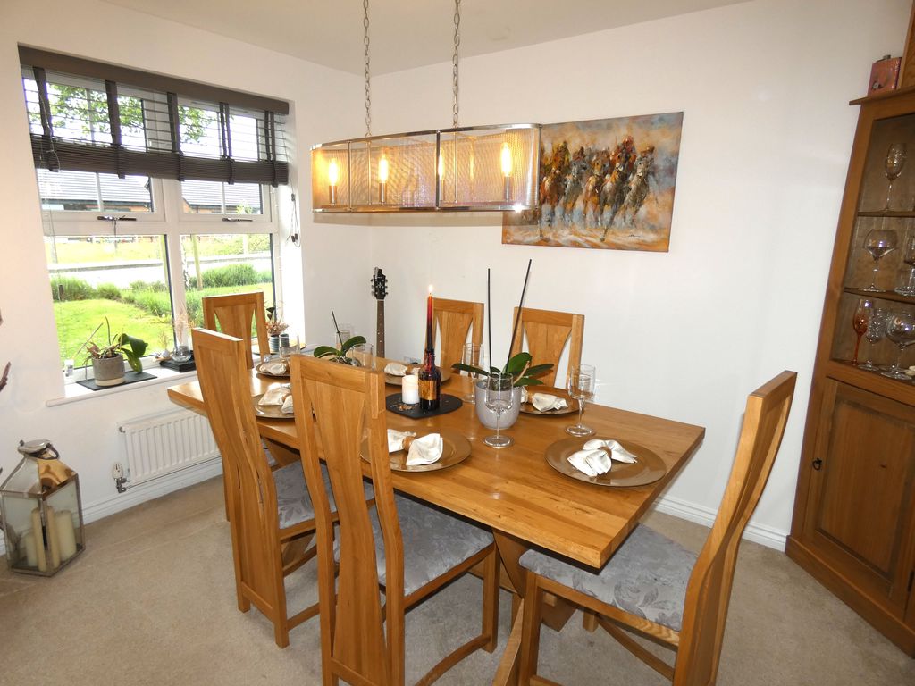 Dining Room- click for photo gallery